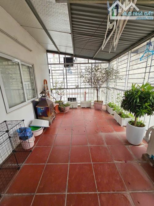 BÁN NHÀ LÔ GÓC 2 MẶT THOÁNG 4 TẦNG 35M² GẦN PHỐ ÂU CƠ TÂY HỒ GIÁ CHỈ 8.5 TỶ - 4