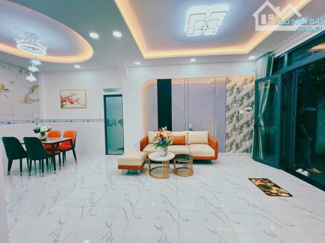 BÁN NHÀ --4.68TỶ- QUANG TRUNG, P10, GÒ VẤP. - 4