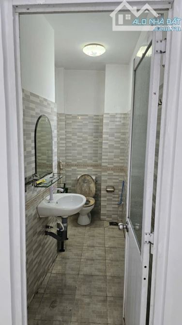 Cho thuê phòng trọ Lê Văn Sỹ , có cửa sổ , đi về tự do - 4
