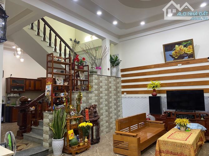 BÁN NHANH nhà 3 tầng, DT đất 200m2, MT Nguyễn Diêu, Quy Nhơn - 4