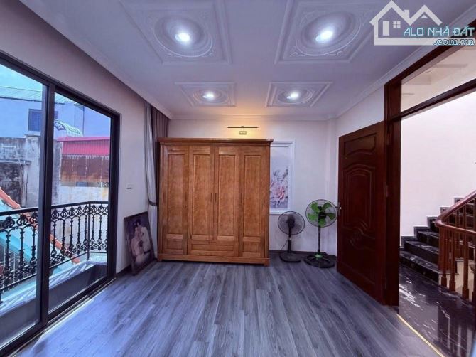 Trương Định - Vài bước ra mặt phố - 5 tầng dân xây thoáng sáng - Mặt tiền hơn 4m - 30m - 4