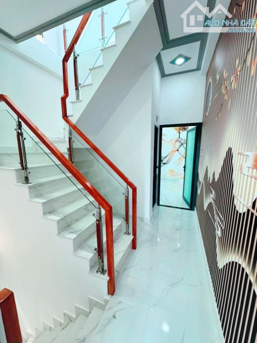 BÁN NHÀ 2 MẶT HẺM GẦN TÂN HOÀ ĐÔNG 3TẦNG MỚI ĐẸP 80M2 6PN VÀI BƯỚC RA MẶT TIỀN GIÁ 7.X TỶ - 4