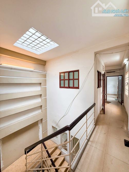 NGUYỄN KIỆM P3 PHÚ NHUẬN • HẺM 6,5M TRƯỚC NHÀ • 72M² • 4 TẦNG, HƠN 8 TỶ. - 4