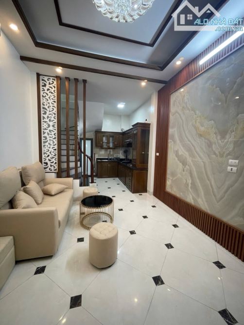 NHỈNH  6  TỶ  CÓ  NGAY  NHÀ  ĐẸP  TT  BA  ĐÌNH  NGÕ  NÔNG  10M RA Ô TÔ  TRÁNH - 4