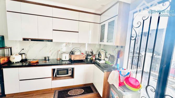CỰC HIẾM NHÀ 7 TẦNG 40m MT 4.5m VIEW HỒ TÂY THỤY KHUÊ Ô TÔ 16 CHỖ ĐỖ CỬA 18 TỶ - 4