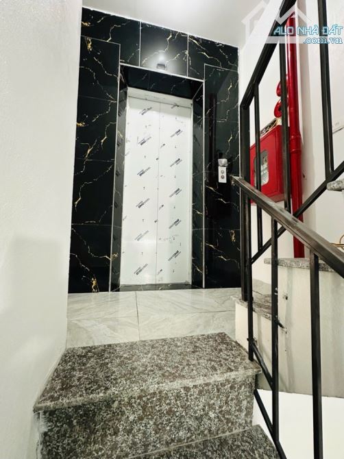BÁN GẤP CĂN HỘ DỊCH VỤ 12 PHÒNG KHÉP KÍN DOANH THU 60tr/THÁNG GIÁ CHÀO NHỈNH 10 TỶ - 4