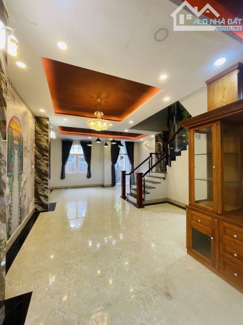 Đường N2 thủ đức 120m2 3 tầng giá chỉ 28 tỷ - 4