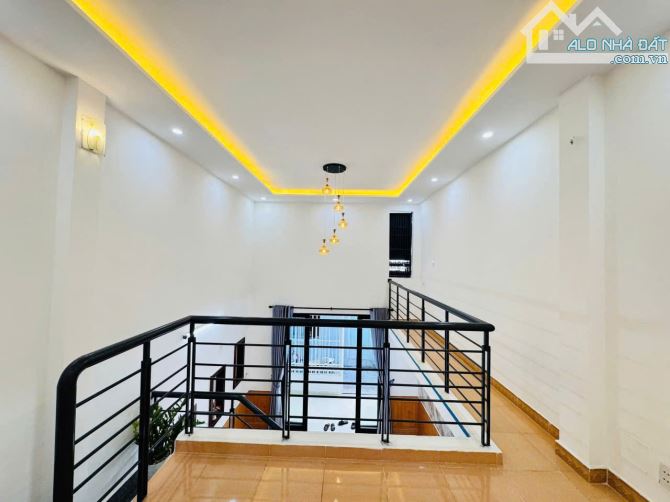 📌📌📌LÀM VIỆC TRỰC TIẾP GIÁ TỐT !!!Bán căn nhà Mê Lững đúc kiệt 408 Tôn Đản - 4
