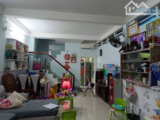 Bán nhà Dương Bá Trạc, Quận 8, 3 Tầng, Hẻm thông thoáng, 4,6x13m, chỉ 5,2 tỷ - 4