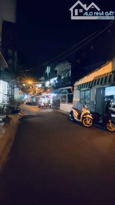 Thật 100%,Bán Nhà hẻm xe hơi gần 187 Thích quảng đức phường 4 Phú Nhuận,2tầng,50m2, xíu 5T - 4
