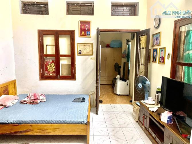 BÁN GẤP NHÀ MẶT PHỐ VŨ TÔNG PHAN. 70M2 - 3 TẦNG. KINH DOANH. LÔ GÓC. 20 TỶ. - 4