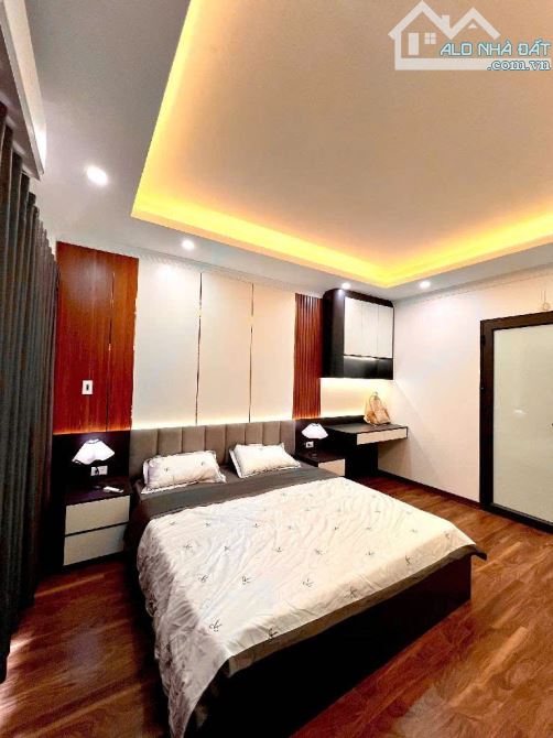 BÁN NHÀ CỔ LINH - LONG BIÊN - 35M2 - CÁCH HỒ 200M - Ô TÔ CÁCH 22M - CHỈ NHỈNH 5.8 TỶ - 4