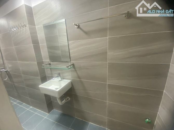 Cực hiếm, nhà tập thể phố Trần Đại Nghĩa, 45m2, 2PN, giá chỉ 1.79 tỷ, full nội thất - 4