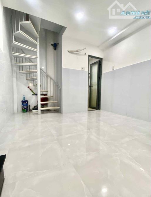 Quận 10,hẻm xe hơi,giá 4,35 tỷ,dt:4,5mx4,5m - 5