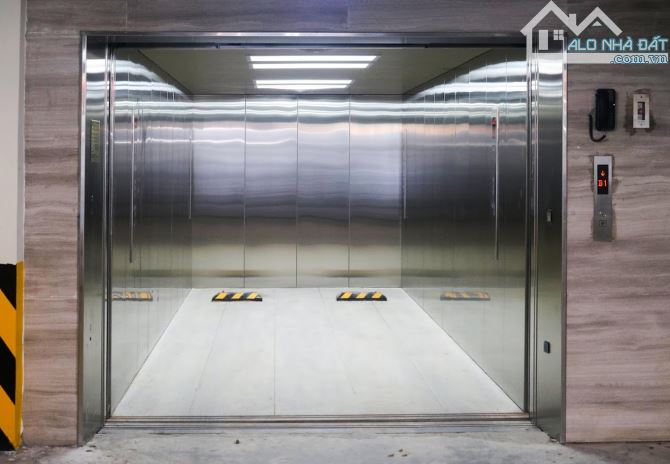 Bán toà nhà dịch vụ mặt phố Võ Chí Công 450m2 x 10 tầng (1 hầm) MT 15m, Giá 186 tỷ - 5