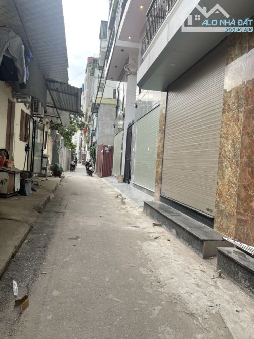 ĐÀM QUANG TRUNG - NHÀ ĐẸP FULL NỘI THẤT - BA GÁC QUA NHÀ - NGÕ THÔNG- GẦN ĐƯỜNG Ô TÔ TRÁNH - 5