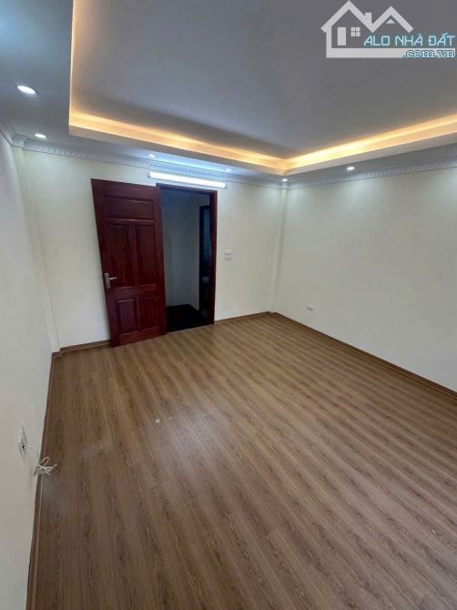 BÁN NHÀ BÁT KHỐI LONG BIÊN NHỈNH 5 TỶ 43m MT 4m Ô TÔ KINH DOANH GẦN CẦU VĨNH TUY - 5