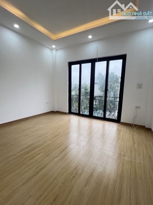 Bán nhà Lạc Thị Ngọc Hồi ~40m 5 tầng ô tô lô góc quanh 6 Tỷ - 5