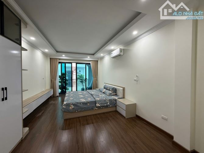 Cho thuê nhà đẹp, có thang máy Nguyễn Văn Huyên, Cầu Giấy. DT 50m2, 6 tầng. 29 tr(thg) - 5