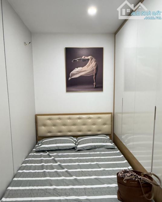 Bán tập thể mặt phố gần NHÀ HÁT LỚN, khu Lò Đúc - Yec Xanh, 45m x 2 ngủ, ở ngay. - 5