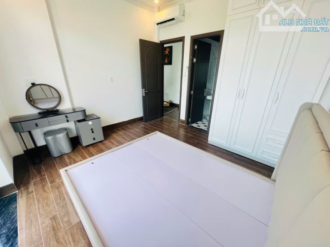 Nhà 3 tầng Phạm Văn Đồng - Tân Cổ điển full nội thất - 5