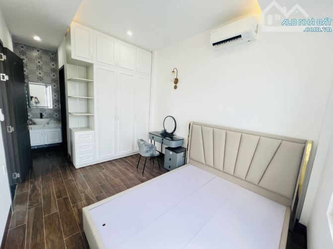 💥Nhà 3 tầng tân cổ điển kiệt ô tô Phạm Văn Đồng , TP Huế Full nội thất xịn - 5