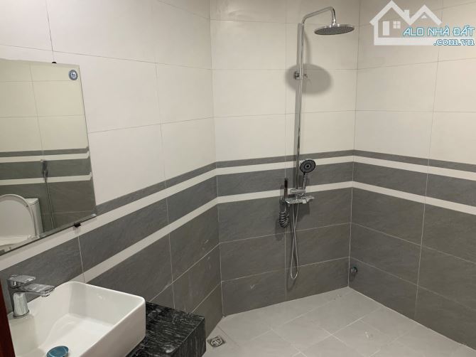 HUỲNH TẤN PHÁT 40M-5 TẦNG-5MT-6 TỶ - Ô TÔ TRÁNH KINH DOANH SẦM UẤT - 5