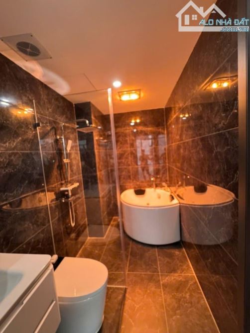 NHÀ MỚI XÂY DỰNG 7 TẦNG, THANG MÁY NHẬP KHẨU, DV HÀNG BÈ KIẾN HƯNG GIÁ 17.xx tỷ - 5