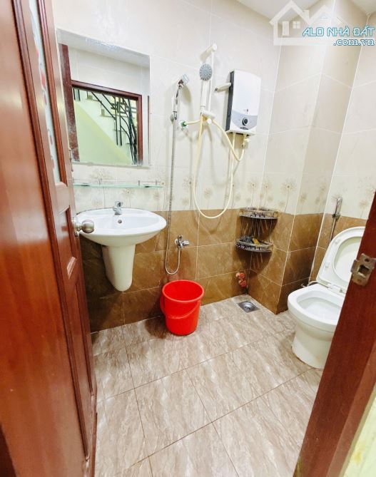 Bán nhà Bông Sao, P.5, Q.8, DT: 4.4 X 9m, hai lầu, giá 5 tỷ 38. - 5