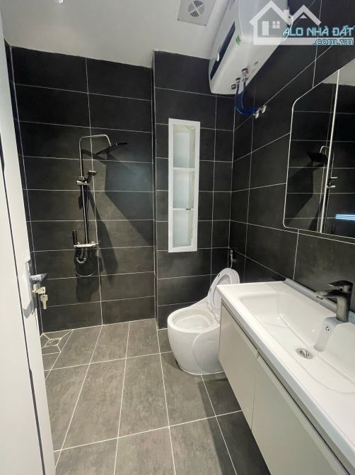 Số 1 về vị trí có tiền chưa chắc mua được là em  Nhà mới xây độc lập vị trí sát vỉa hè - 5