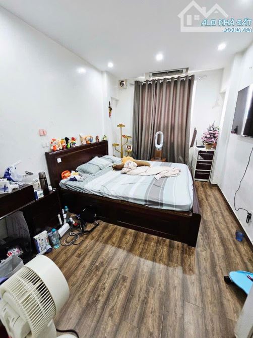 BÁN NHÀ LÔ GÓC 2 MẶT THOÁNG 4 TẦNG 35M² GẦN PHỐ ÂU CƠ TÂY HỒ GIÁ CHỈ 8.5 TỶ - 5