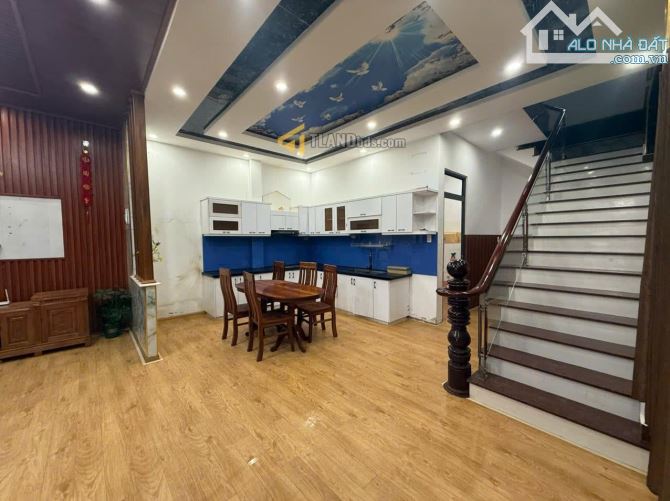 Mặt nhà mặt tiền Hoàng Diệu P5 Đà Lạt chỉ 6 tỷ ngang 6.4m - 5