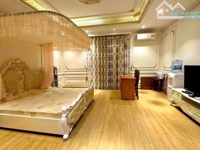 Giảm 1 tỷ bán gấp nhà Giang Biên 5 tầng dân xây, Gara oto, Dt 100m mt 5m - 16.x tỷ - 5