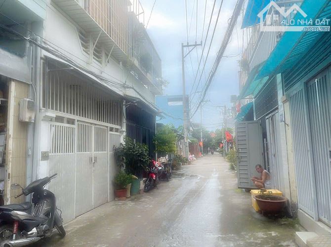 “GẤP BÁN GIẢM 1,1 TỶ , NHÀ MỚI ĐẸP HAI TẦNG HBC, 160M2(4.1❌16M)4PN, HXH-SÁT GIGAMALL  N.H. - 5