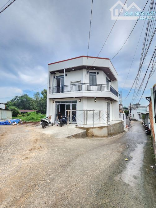 Bán nhà 2 mặt tiền chỉ 3,18 tỷ gần đường Thủ Khoa Huân p.Thuận Giao, Tp.Thuận An M6940 - 5