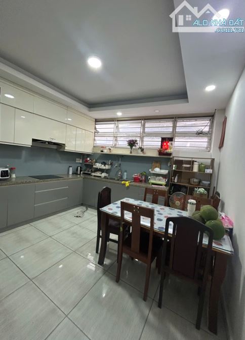 BÁN GẤP CĂN NHÀ ĐƯỜNG BẠCH VÂN P5 Q5 - 55M2 5 TẦNG, CÁCH 1 CĂN RA MẶT TIỀN - 5