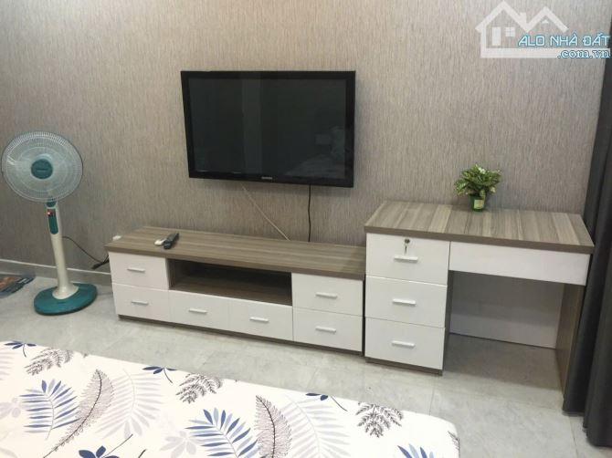 CHO THUÊ CĂN HỘ FULL NỘI THẤT QUẬN 3 - 5