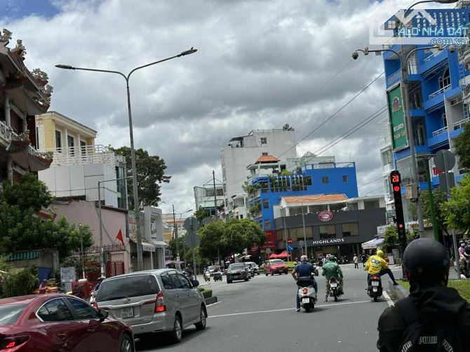 Nguyễn Chí Thanh,Quận 10,3 tầng,dt:2,6mx8m,giá:3,15 tỷ - 6
