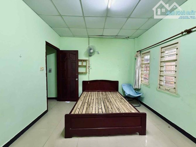 Hòa Hưng,Quận 10,2 tầng,dt:4,3mx10,5m,giá:5,65 tỷ - 6