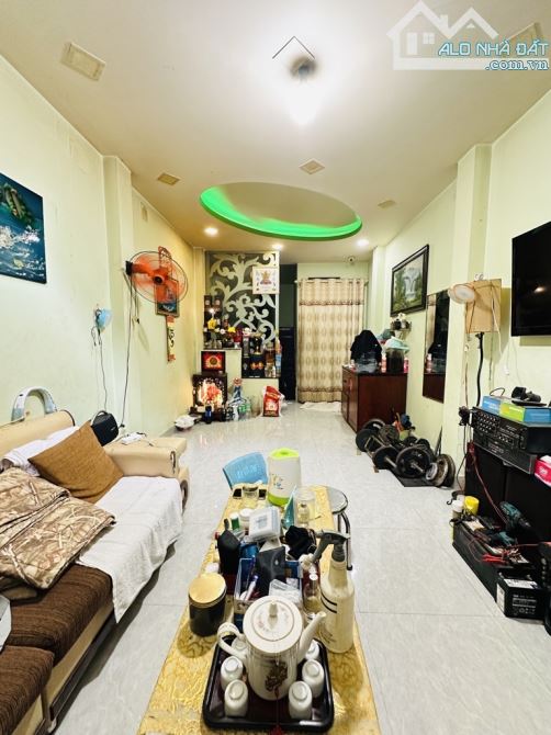 BÁN NHÀ QUẬN 10 ĐƯỜNG 3THÁNG2 - HẺM XE HƠI - NHÀ 5 TẦNG BTCT ĐẸP Ở LUÔN - GIÁ 8,3 tỷ. - 6