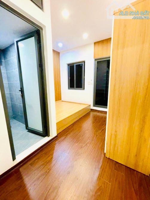 BÁN TẬP THỂ TẦNG 2  XÀ PHÒNG HÀ NỘI,  NGUYỄN TRÃI, THANH XUÂN – 90M² – 3PN. 3,48 TỶ - 6