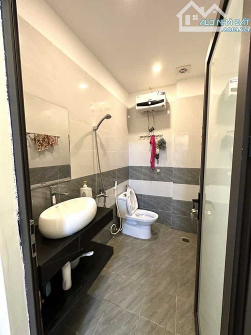 Bán nhà Nam Dư 45m2 x 4 tầng 4 phòng ngủ,sổ đỏ riêng,giá 6.35 tỷ - 6
