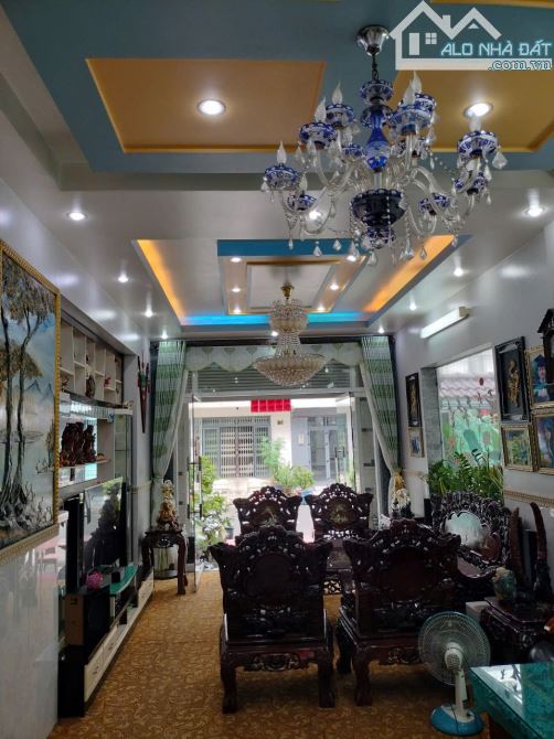 Biệt thự sân vườn 4 tầng, DT 221,2 mét vuông, ngang 12m - P. Bình Phú ( Quận 6 cũ) - 6