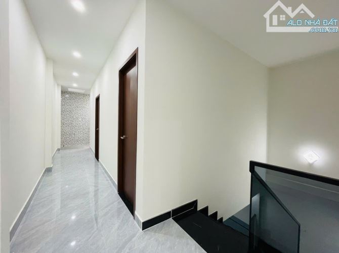 Bán Nhà 1 Trệt 1 Lầu 3 Phòng Ngủ Giáp Hóc Môn, 100m2, Sổ Hồng Riêng Hoàn Công - 6