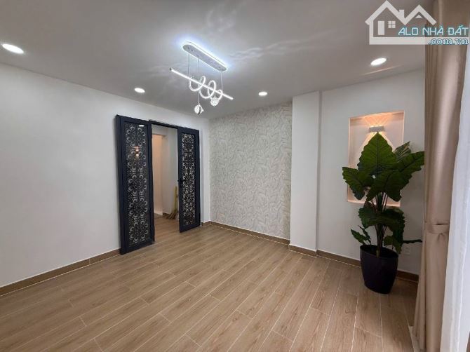 Bán nhà mới quận 8 đường trước nhà 8m Diện tích 4m × 12,5m - 6