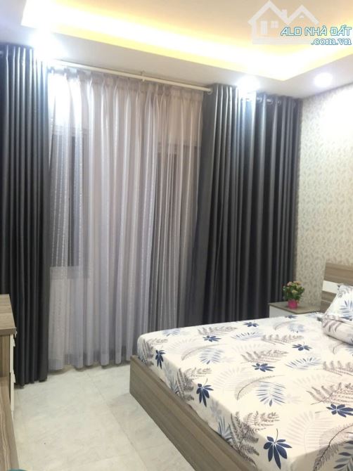 CHO THUÊ CĂN HỘ FULL NỘI THẤT QUẬN 3 - 6