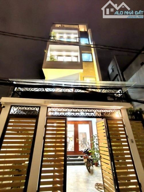 BÁN NHÀ LÝ SƠN, LONG BIÊN 101m² - 6T - Mt: 5,2m - 19,6 Tỷ, THANG MÁY 750kg, Ô TÔ 16 CHỖ - 6