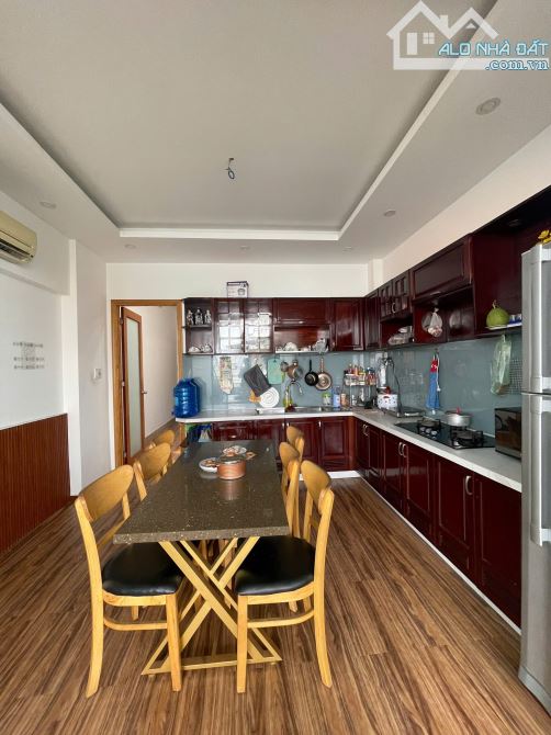 Bán Nhà MT Đường 320 Bông  Sao - 4m x 16m - 64m.2 - 3 Lầu -6PN - 4WC - F5 Q8 - 7