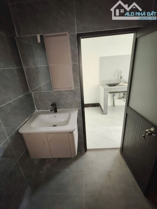 Nhà đẹp phường Long Châu cách trung tâm hành chính 300m - 7