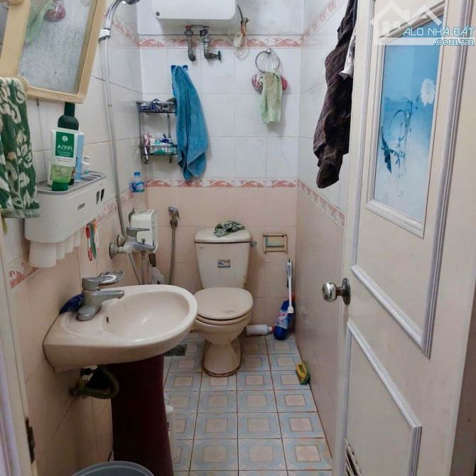 Nhà dân - Ngõ Nông - Lô góc - Mặt tiền rộng - 30M ra phố - Chỉ 7 đồng - 41M Full nội thất. - 7